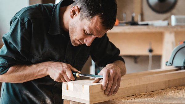 Les techniques essentielles pour réussir vos projets de menuiserie